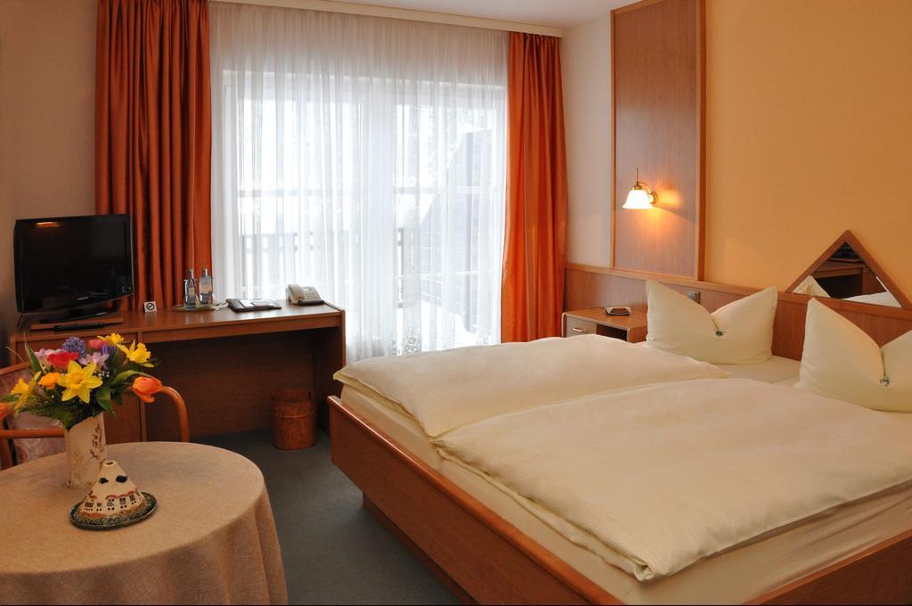 Hotel Gondelfahrt Kurort Jonsdorf Zimmer foto